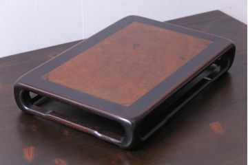 アンティーク雑貨　和製アンティーク　紫檀材・楓鳥眼杢材　漆塗り　鳥眼杢が美しい上質な花台(飾り台、盆栽卓)