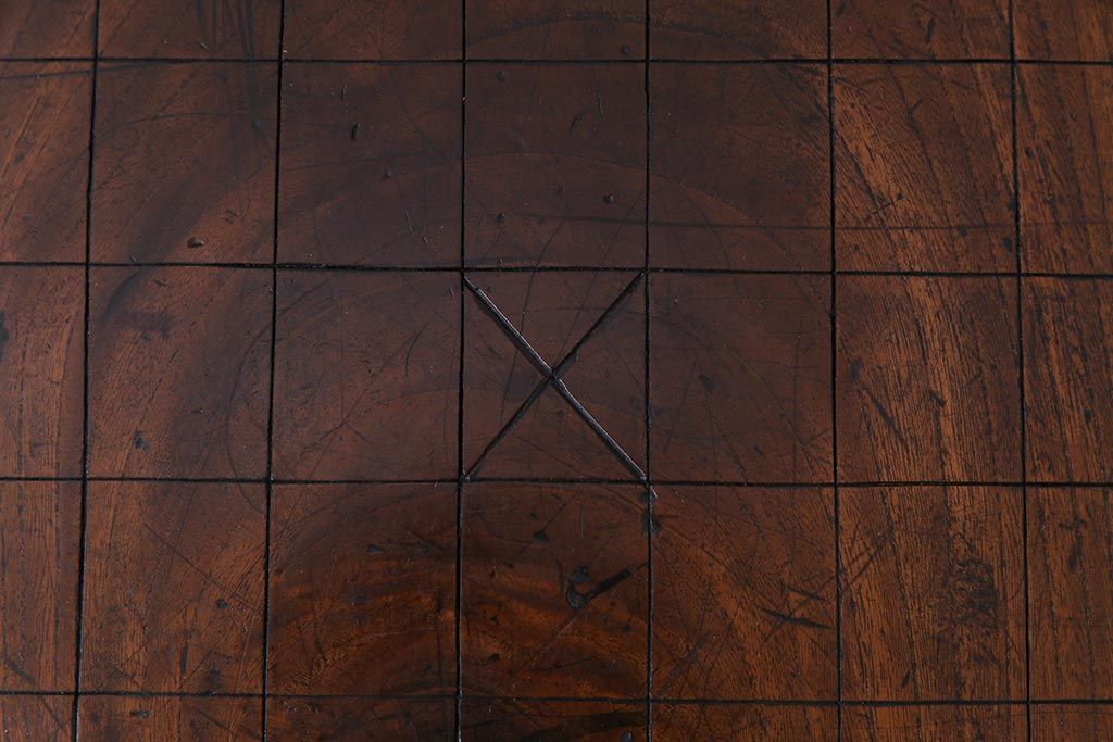 アンティーク雑貨　和製アンティーク　総ケヤキ材　極厚　味わい深い佇まいの将棋盤(花台、飾り台)