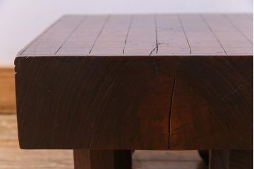 アンティーク雑貨　和製アンティーク　総ケヤキ材　極厚　味わい深い佇まいの将棋盤(花台、飾り台)