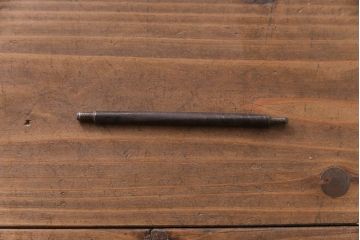 アンティーク家具　フランスアンティーク　花のレリーフが上品な雰囲気を醸し出す木製ベッドフレーム