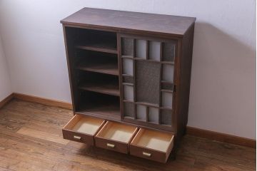 ラフジュ工房オリジナル　古建具リメイク　木の味わいが魅力的な鉄脚付き戸棚(収納棚)