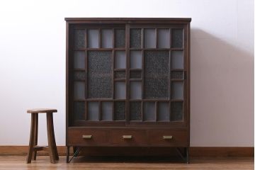 ラフジュ工房オリジナル　古建具リメイク　木の味わいが魅力的な鉄脚付き戸棚(収納棚)