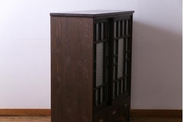 ラフジュ工房オリジナル　古建具リメイク　木の味わいが魅力的な鉄脚付き戸棚(収納棚)