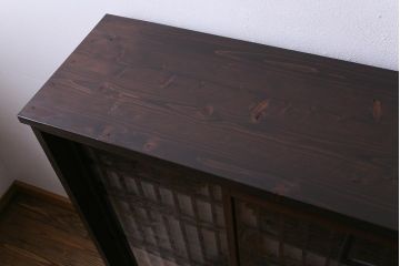 ラフジュ工房オリジナル　干し網・投げ網組子の書院戸をリメイクした収納棚(戸棚)