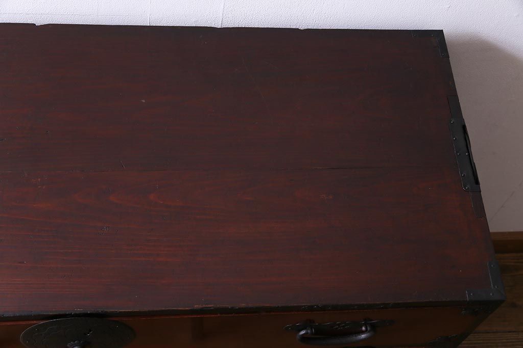 アンティーク家具　和製アンティーク　前面ケヤキ材　気品のある和の空間づくりにおすすめな衣装箪笥(時代箪笥)