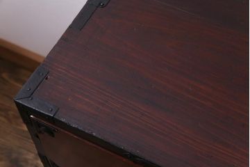 アンティーク家具　和製アンティーク　前面ケヤキ材　気品のある和の空間づくりにおすすめな衣装箪笥(時代箪笥)