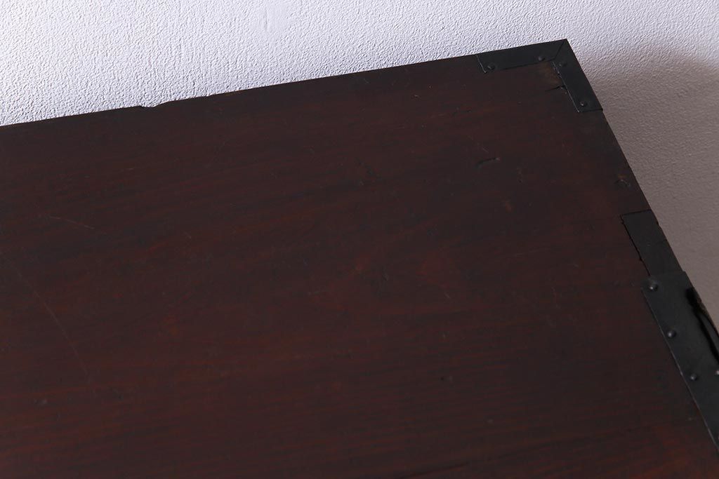 アンティーク家具　和製アンティーク　前面ケヤキ材　気品のある和の空間づくりにおすすめな衣装箪笥(時代箪笥)