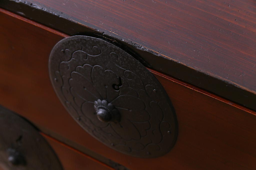 アンティーク家具　和製アンティーク　前面ケヤキ材　気品のある和の空間づくりにおすすめな衣装箪笥(時代箪笥)