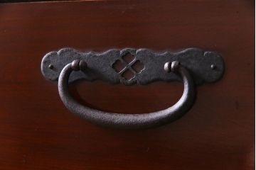 アンティーク家具　和製アンティーク　前面ケヤキ材　気品のある和の空間づくりにおすすめな衣装箪笥(時代箪笥)