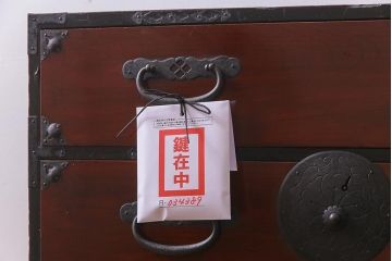 アンティーク家具　和製アンティーク　前面ケヤキ材　気品のある和の空間づくりにおすすめな衣装箪笥(時代箪笥)