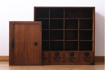 アンティーク家具　和製アンティーク　桐材・桑材　和の趣あふれる上品な帳場箪笥(収納棚、戸棚、桐箪笥、桐たんす)