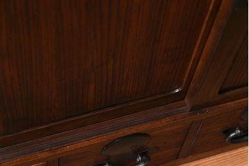 アンティーク家具　和製アンティーク　桐材・桑材　和の趣あふれる上品な帳場箪笥(収納棚、戸棚、桐箪笥、桐たんす)