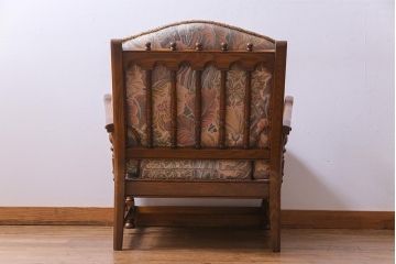 アンティーク家具　ERCOL(アーコール)　York Minster　花柄のファブリックと凝った彫刻を楽しめる一人掛けソファ(1)
