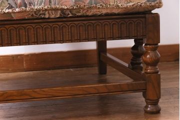 アンティーク家具　ERCOL(アーコール)　York Minster　花柄のファブリックと凝った彫刻を楽しめる一人掛けソファ(2)