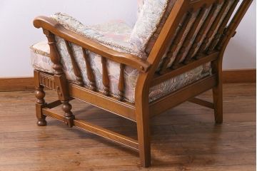 アンティーク家具　ERCOL(アーコール)　York Minster　花柄のファブリックと凝った彫刻を楽しめる一人掛けソファ(2)