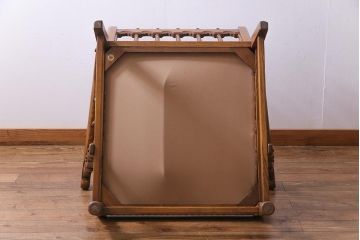 アンティーク家具　ERCOL(アーコール)　York Minster　花柄のファブリックと凝った彫刻を楽しめる一人掛けソファ(2)