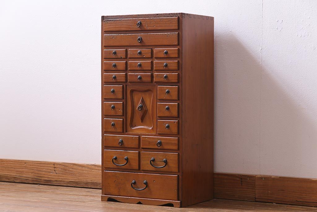 ヴィンテージ家具　ビンテージ　ヒノキ材　小物の収納にうってつけ!レトロで味のある縦長チェスト(引き出し)