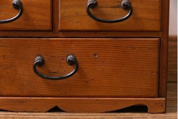 ヴィンテージ家具　ビンテージ　ヒノキ材　小物の収納にうってつけ!レトロで味のある縦長チェスト(引き出し)