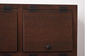 ラフジュ工房オリジナル　鉄脚付き 3×3マス　レトロな味わいが魅力的なパタパタ扉のマス目棚(収納棚、下駄箱)