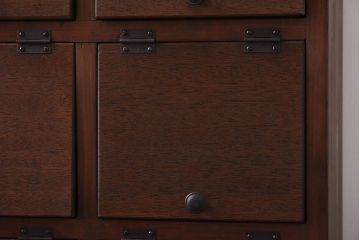 ラフジュ工房オリジナル　鉄脚付き 3×3マス　レトロな味わいが魅力的なパタパタ扉のマス目棚(収納棚、下駄箱)