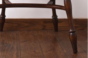 ヴィンテージ家具　イギリスビンテージ　ニレ・ビーチ材　貫のデザインが個性を光らせるホイールバックチェア(ダイニングチェア)(1)