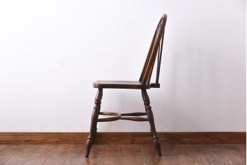 ヴィンテージ家具　イギリスビンテージ　ニレ・ビーチ材　貫のデザインが個性を光らせるホイールバックチェア(ダイニングチェア)(2)