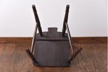 ヴィンテージ家具　イギリスビンテージ　ホイールバックの透かし魅力的なダイニングチェア(板座チェア)(1)