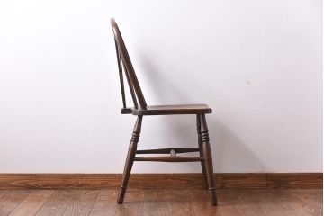 ヴィンテージ家具　イギリスビンテージ　ホイールバックの透かし魅力的なダイニングチェア(板座チェア)(2)