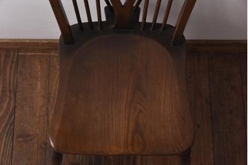 ヴィンテージ家具　イギリスビンテージ　ホイールバックの透かし魅力的なダイニングチェア(板座チェア)(2)