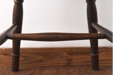 ヴィンテージ家具　イギリスビンテージ　ホイールバックの透かし魅力的なダイニングチェア(板座チェア)(3)