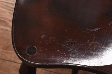 中古　松本民芸家具　背貫のデザインが目を引くB型ワイコムチェア(板座チェア、ワークチェア)(1)