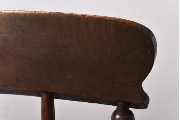 アンティーク家具　イギリスアンティーク　木のぬくもりと品のある佇まいが魅力的なチェア(ダイニングチェア、板座チェア)
