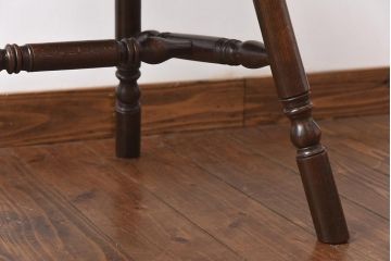 ヴィンテージ家具　イギリスビンテージ　なめらかな木肌と濃い色味が魅力のダイニングチェア(ウィンザーチェア、板座チェア、ウインザーチェア)(1)