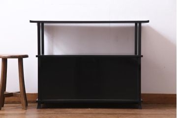 中古　民芸家具　漆塗り蒔絵　松竹梅・紅葉　扇の意匠が美しい輪島塗の飾り棚(茶棚)(定価約150万円)