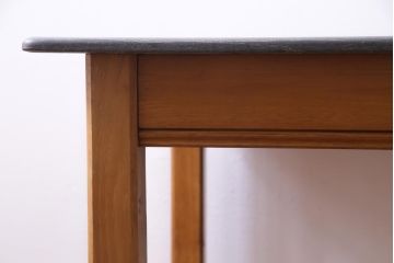 アンティーク家具　イタリア　MAGEIA　チーク材　個性的なストーントップテーブル(カフェテーブル)