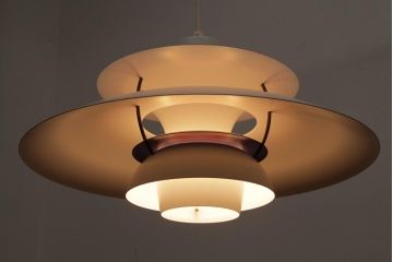 中古　デンマーク製　ルイスポールセン　PH5 クラシック　自然で快適な光を演出してくれるペンダントライト