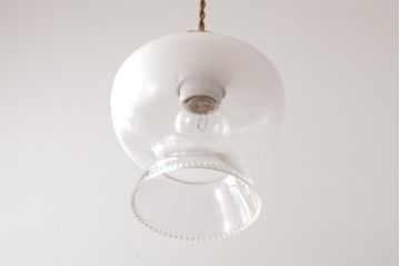 フランスビンテージ　くびれたフォルムが個性的なすりガラスシェードのペンダントライト(天井照明)