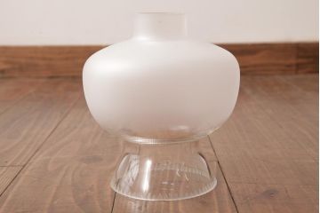 フランスビンテージ　くびれたフォルムが個性的なすりガラスシェードのペンダントライト(天井照明)