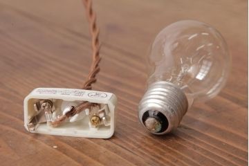 フランスビンテージ　幾何学模様がモダンなフロストガラスシェードのペンダントライト(天井照明)