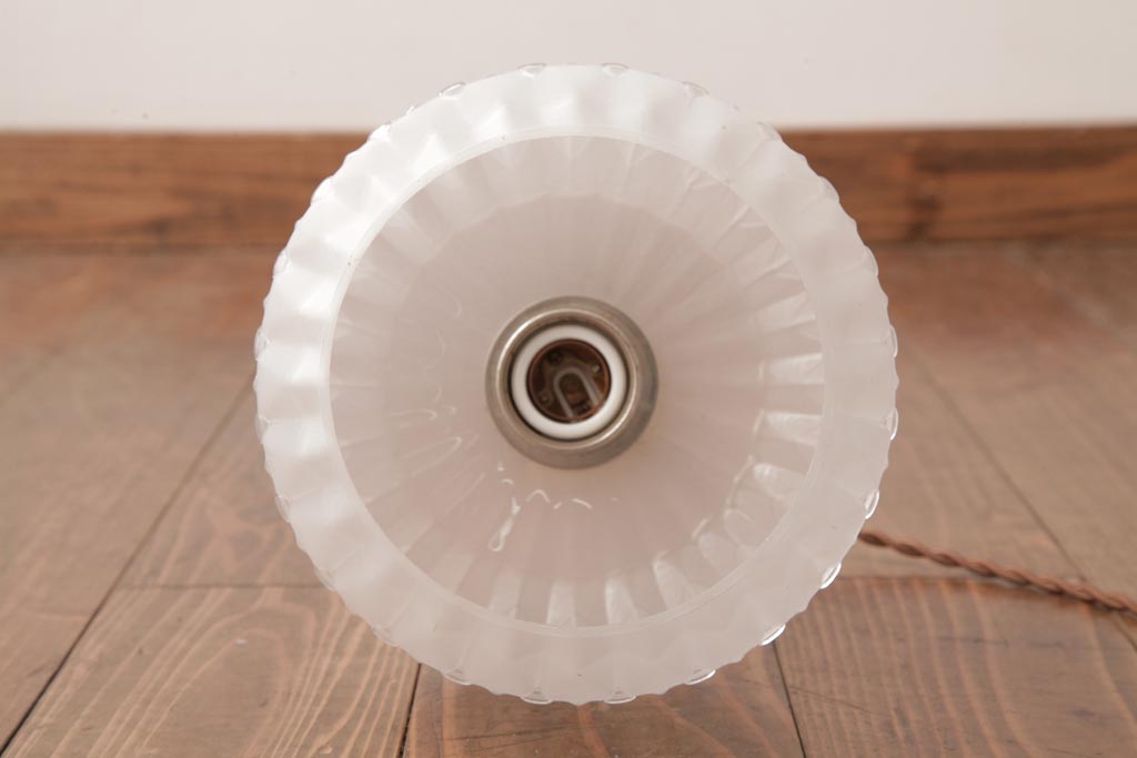 フランスビンテージ　幾何学模様がモダンなフロストガラスシェードのペンダントライト(天井照明)