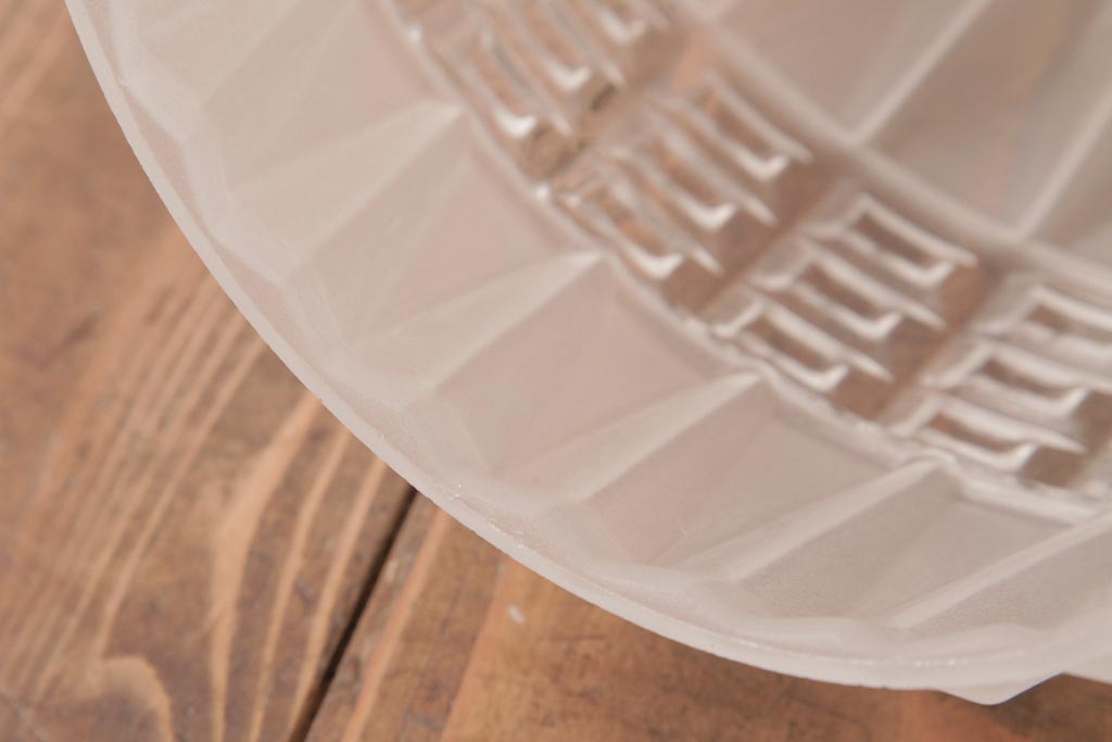 フランスビンテージ　幾何学模様がモダンなフロストガラスシェードのペンダントライト(天井照明)