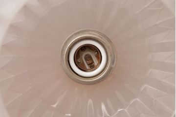 フランスビンテージ　幾何学模様がモダンなフロストガラスシェードのペンダントライト(天井照明)