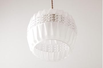 フランスビンテージ　幾何学模様がモダンなフロストガラスシェードのペンダントライト(天井照明)