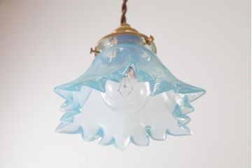 フランスアンティーク　ロマンチックな雰囲気漂うフリルガラスのペンダントライト(天井照明)