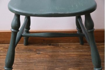 ペイント家具　イギリスビンテージ　クラシカルなデザインのチェア(椅子)