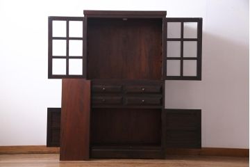 中古　松本民芸家具　和洋どちらにも馴染むシックなG-1型面取り食器棚(カップボード、収納棚)