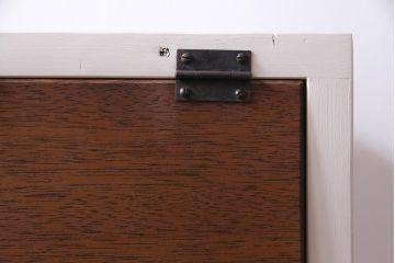 ラフジュ工房オリジナル　鉄脚付き　3×3マス　メンズライクにも似合うパタパタ扉のペイントマス目棚(収納棚、戸棚、ロッカー、店舗什器、キャビネット)(R-034434)