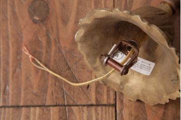 フランスビンテージ　真鍮製　小振りなサイズが珍しい煌びやかな4灯シャンデリア(天井照明)