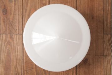 昭和レトロ　戦前　シンプルな乳白ガラスのペンダントライト(吊り下げ照明、天井照明)(1)