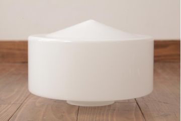 昭和レトロ　戦前　シンプルな乳白ガラスのペンダントライト(吊り下げ照明、天井照明)(1)